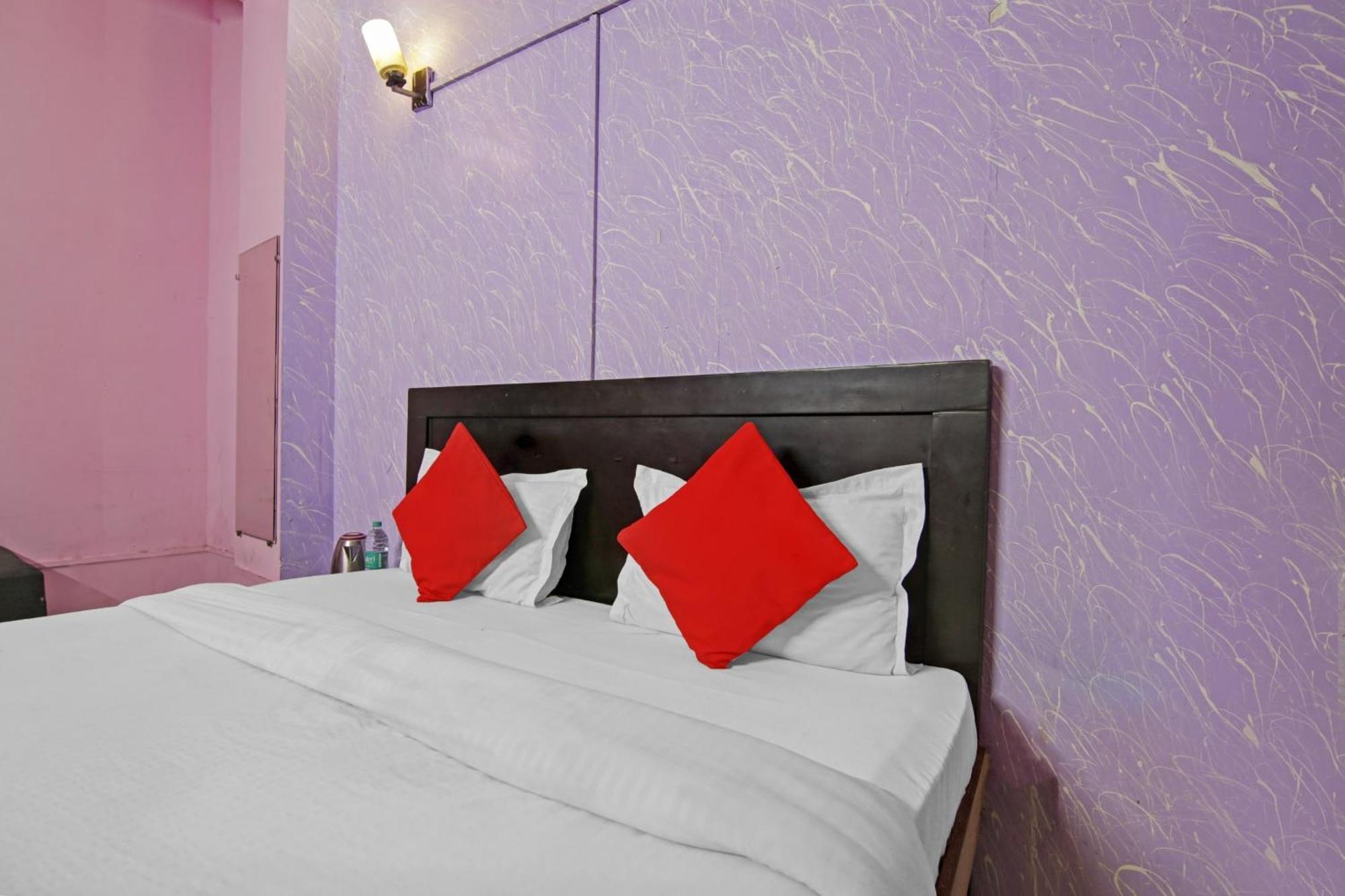 Hotel O Glorious Stayz Noida Exterior foto